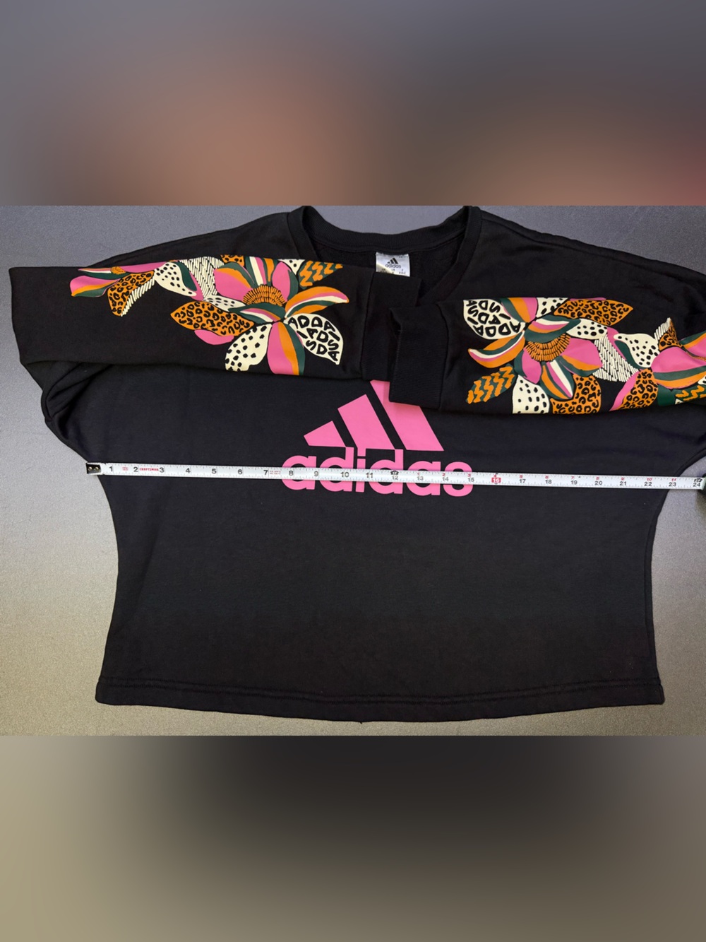 adidas x FARM Rio Cropped Sweatshirt Women’s M Black Pink Floral H45137 - Picture 8 of 9